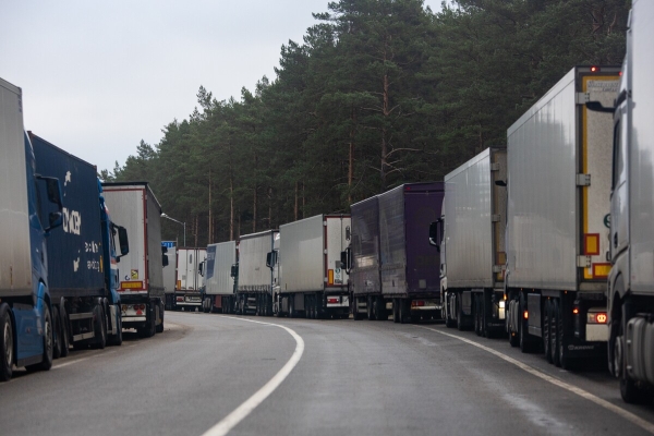 «Ругань здесь обычное дело!» Репортаж с белорусско-литовской границы, где очередь растянулась на неделю «Ругань здесь обычное дело!» Репортаж с белорусско-литовской границы, где очередь растянулась на неделю