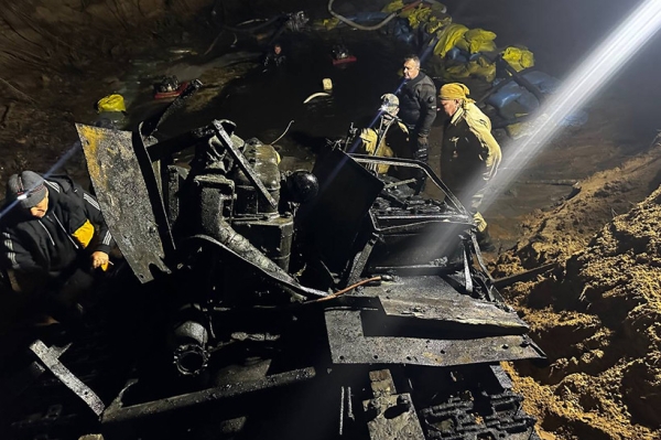 Этот тягач пролежал в реке в Гродненской области более 80 лет. Его вытянули наружу