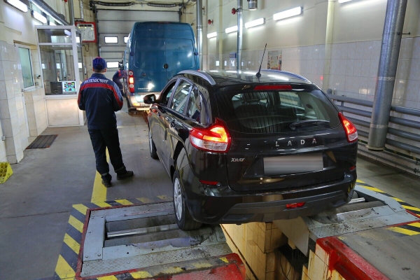 С декабря машины на «всесезонке» техосмотр не пройдут! Что еще нужно учесть перед посещением станции диагностики?