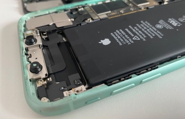 Почему не стоит заряжать телефон в течение ночи