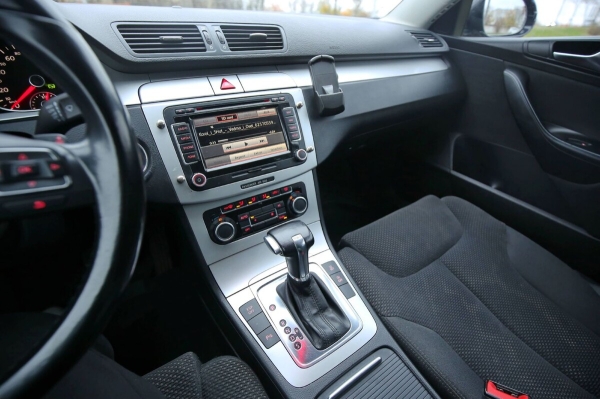 Белорус купил бензиновый VW Passat (B6) за $6 800. Проверили, стоил ли он своих денег Белорус купил бензиновый VW Passat (B6) за $6 800. Проверили, стоил ли он своих денег