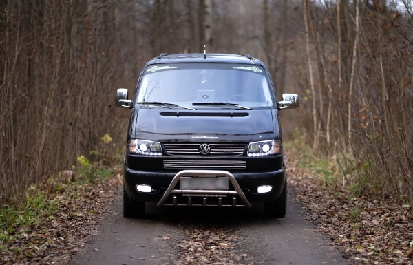 Полгода работы и $5 000 вложений! Белорус модно «затюнил» народный VW T4 Multivan Полгода работы и $5 000 вложений! Белорус модно «затюнил» народный VW T4 Multivan