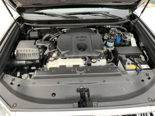 В Барановичах продается машина по цене дома: что в ней особенного