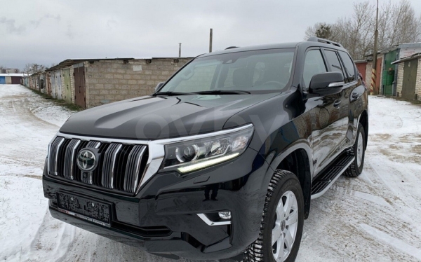 В Барановичах продается машина по цене дома: что в ней особенного