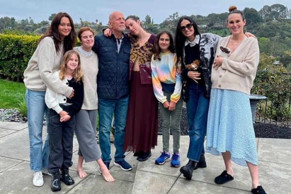 Болезнь Брюса Уиллиса прогрессирует – он перестал узнавать свою бывшую жену