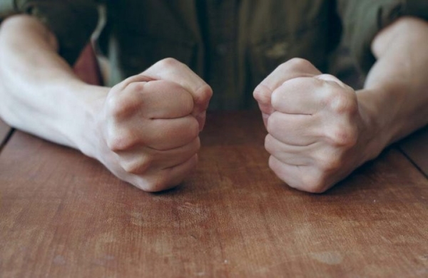 Житель Малориты увидел, как его возлюбленную провожает другой. Чем все закончилось?