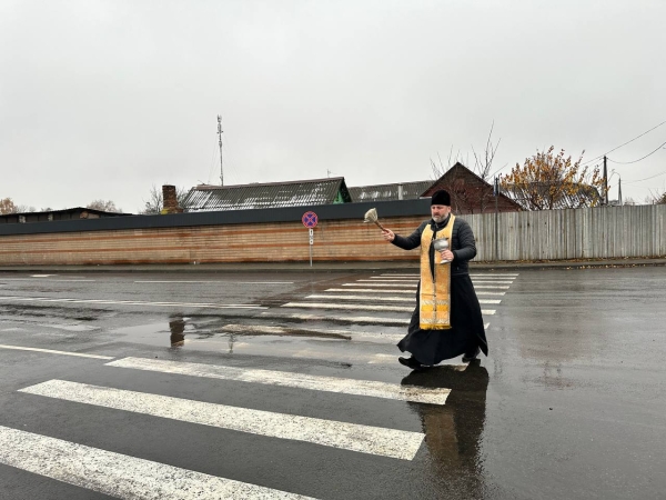 В Бресте освятили места, где произошли смертельные ДТП В Бресте освятили места, где произошли смертельные ДТП