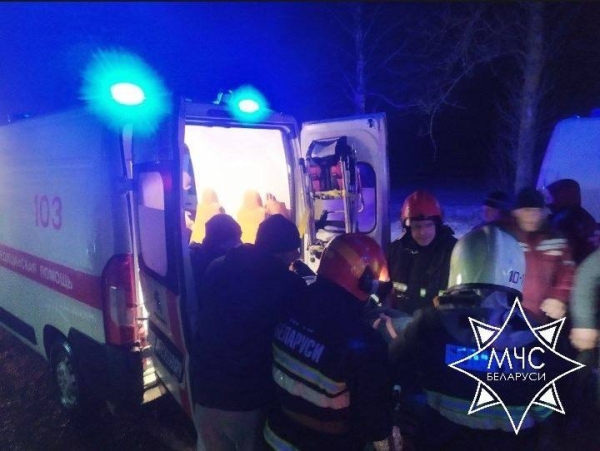 В Беларуси автобус столкнулся с фурой В Беларуси автобус столкнулся с фурой