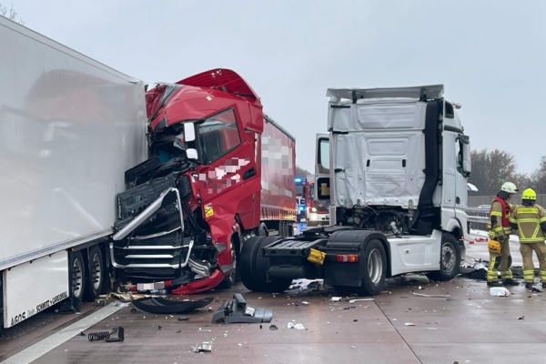 В Германии белорус пострадал в ДТП с тремя грузовиками В Германии белорус пострадал в ДТП с тремя грузовиками