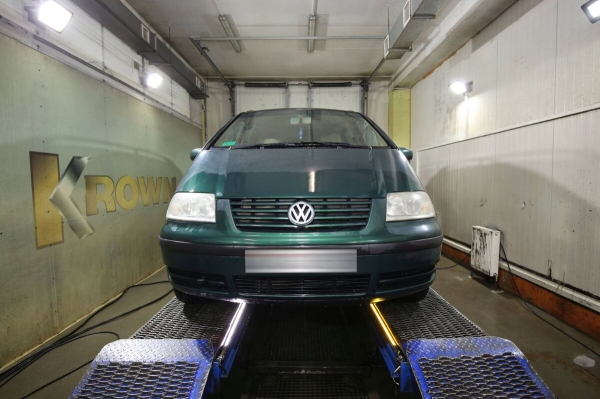 «Если отвезти машину на детейлинг, будет совсем лялечка!» Белорус о VW Sharan, который 13 лет находится в одних руках «Если отвезти машину на детейлинг, будет совсем лялечка!» Белорус о VW Sharan, который 13 лет находится в одних руках