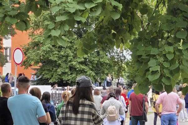 В Солигорске выстроилась огромная очередь на сдачу крови — спасают парня с лейкемией