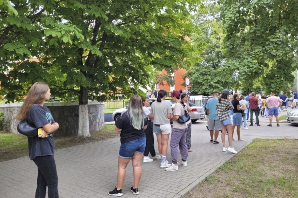 В Солигорске выстроилась огромная очередь на сдачу крови — спасают парня с лейкемией