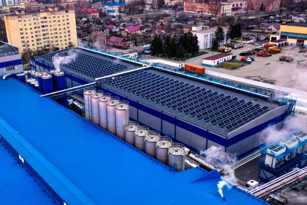 На крыше логистического центра в Пинске запустили солнечную электростанцию