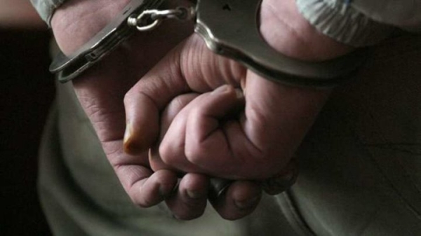 Ударили ракетками для бадминтона по голове и сорвали обручальное кольцо. За грабеж осудили троих жителей Барановичей