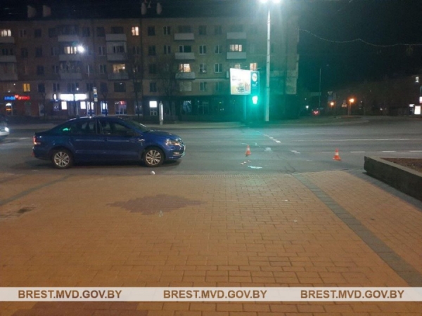 В Бресте 21-летний водитель Volkswagen сбил женщину. Как это случилось? В Бресте 21-летний водитель Volkswagen сбил женщину. Как это случилось?