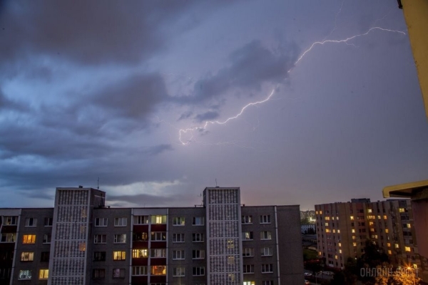 В Бресте ожидаются дожди и грозы.  В МЧС напомнили правила поведения в непогоду В Бресте ожидаются дожди и грозы.  В МЧС напомнили правила поведения в непогоду