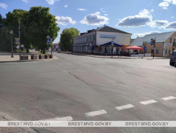 В Кобрине водитель VW сбил человека В Кобрине водитель VW сбил человека