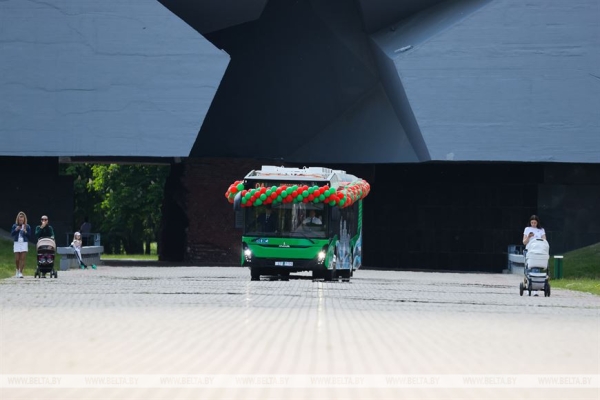 Как будут ходить автобусы, троллейбусы и маршрутки в Бресте с 6 по 9 мая: схемы объезда